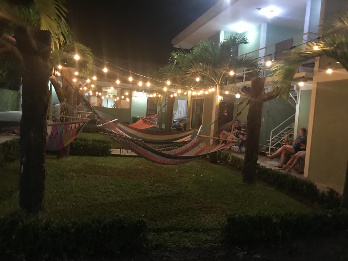 La Fortuna Backpackers Resort Екстериор снимка